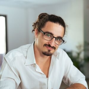 Albert Fernandez